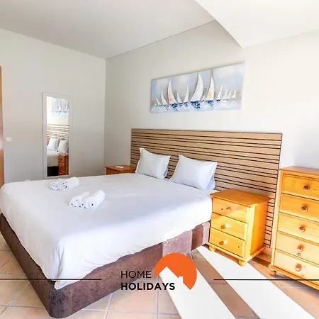#050 With Pool, Strip High Speed Wifi Holiday home