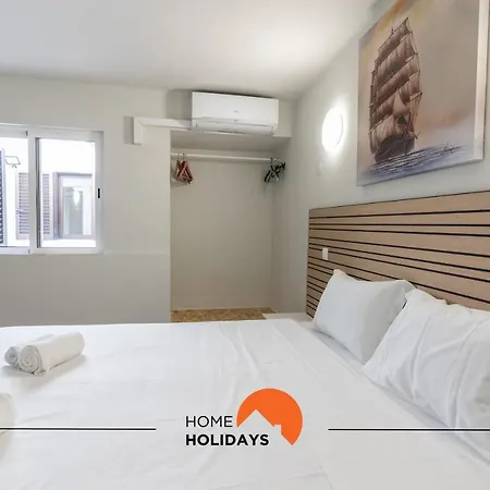 Hébergement de vacances #050 With Pool, Strip High Speed Wifi Albufeira